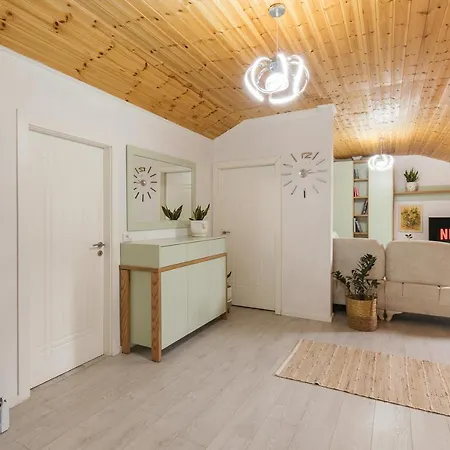 Loft By Holistay דירה *