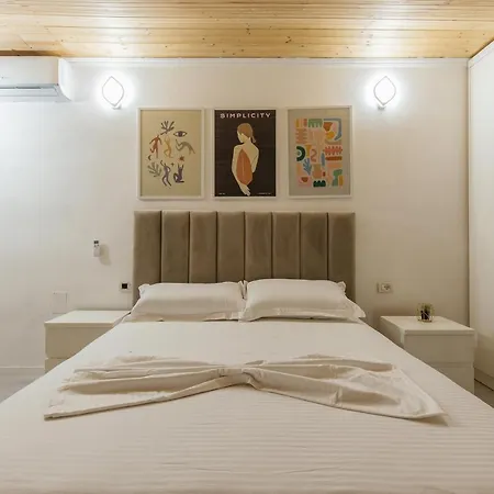 Loft By Holistay דירה טיראנה