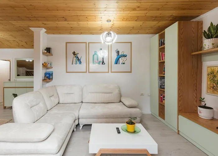 Loft By Holistay Appartement Tirana