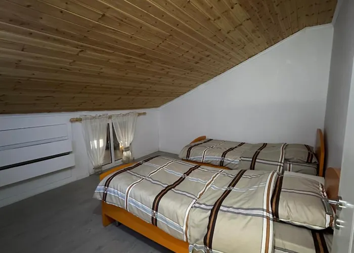 Appartement Loft By Holistay Tirana