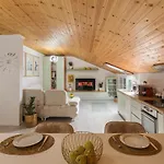Apartment Loft By Holistay *