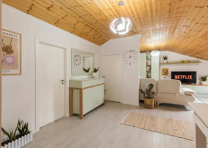 Loft By Holistay Apartment *