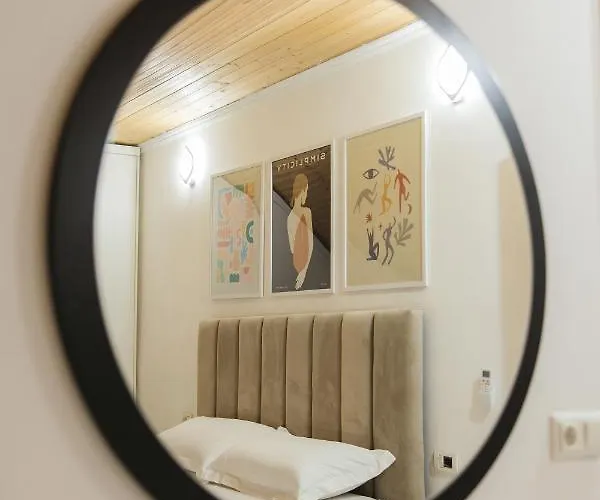 Loft By Holistay Apartment