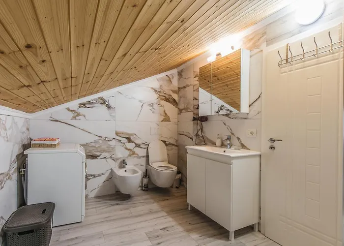 Loft By Holistay Apartment Tirana